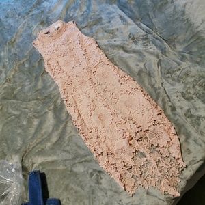 Lace Midi Dress in XS